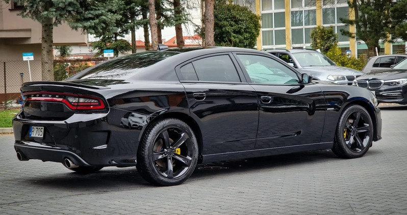 Dodge Charger cena 119900 przebieg: 117000, rok produkcji 2018 z Rzeszów małe 121